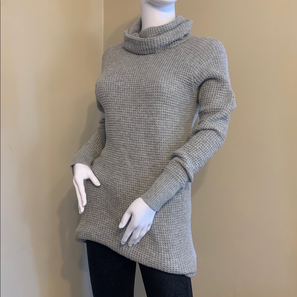 Forever 21 Sweaters - Forever 21 Light Gray Women's Sweater